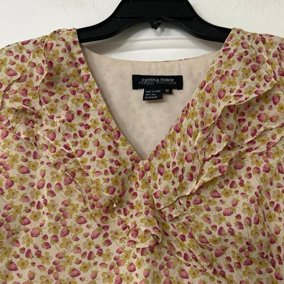 Cynthia Howie Silk Strawberry Novelty Print Ruffle Blouse Whimsical Size 12 - Picture 4 of 10